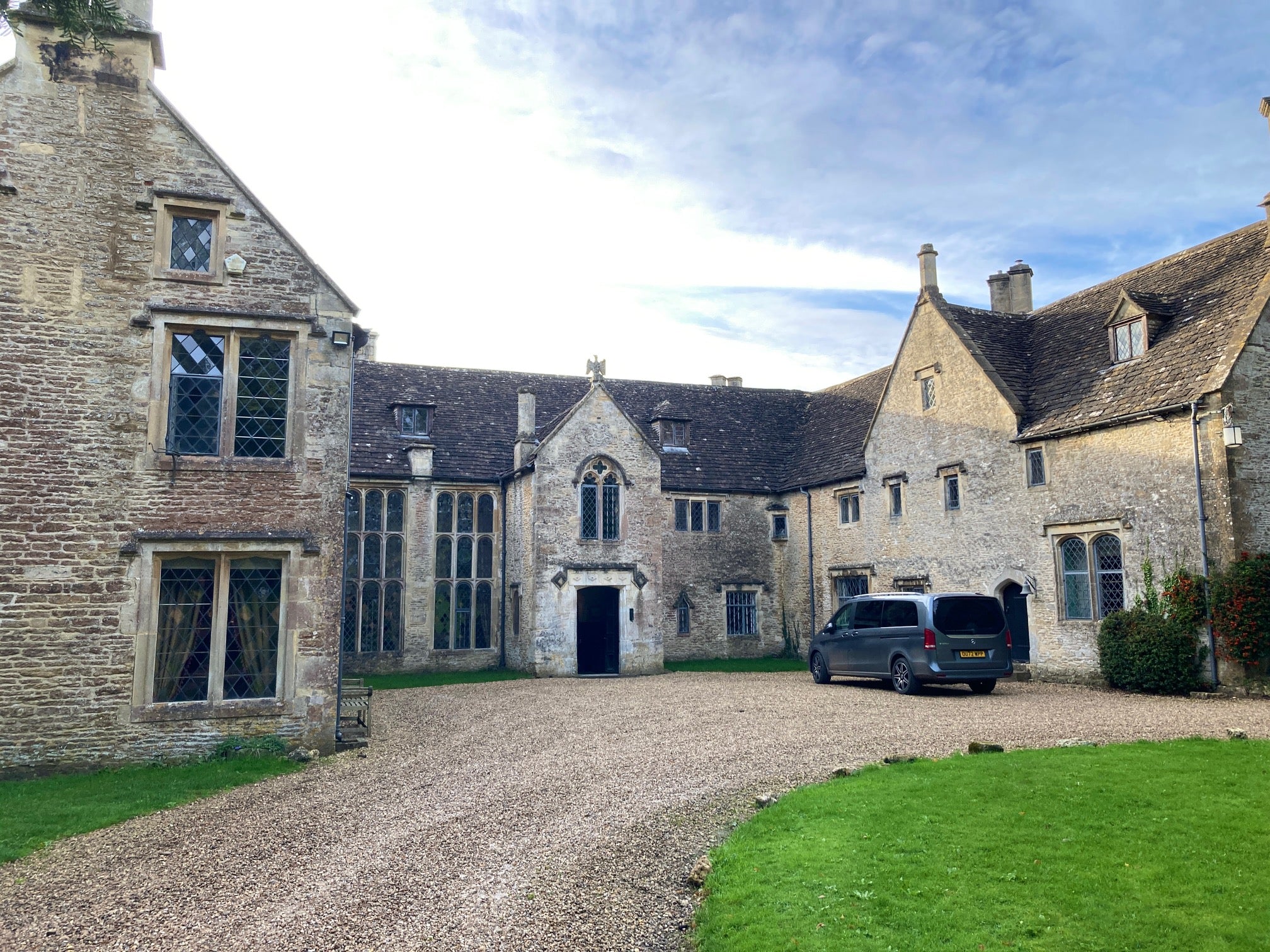 Famed TV & Film Cotswold Manor Tour