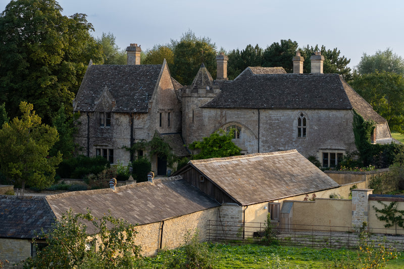 Secret Garden and Tea Escape near the World of Downton Abbey