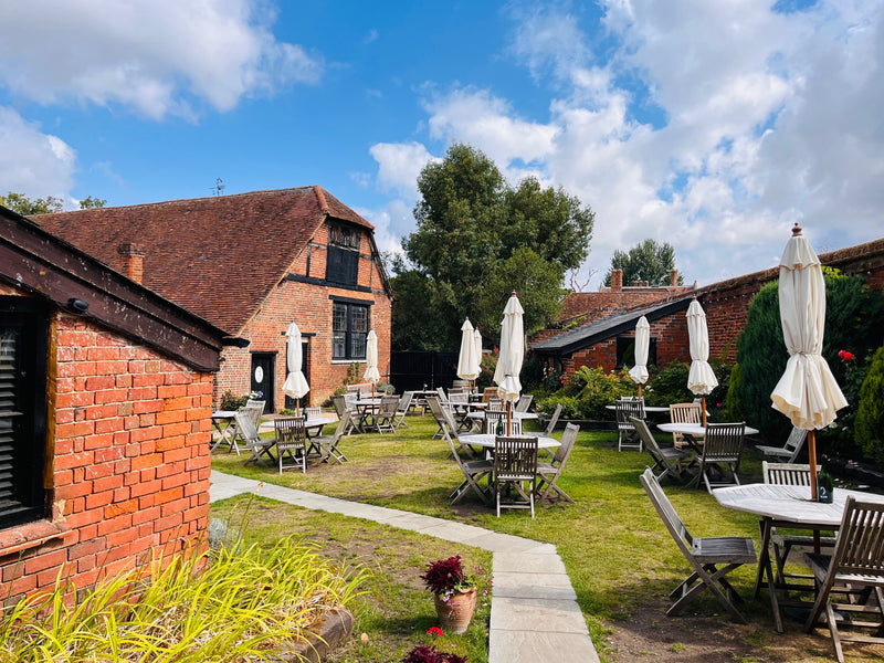 Private Wine & Cheese Tour Near London: English Flavors Experience