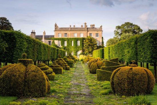 Highgrove & Hidden Gardens of the Cotswolds